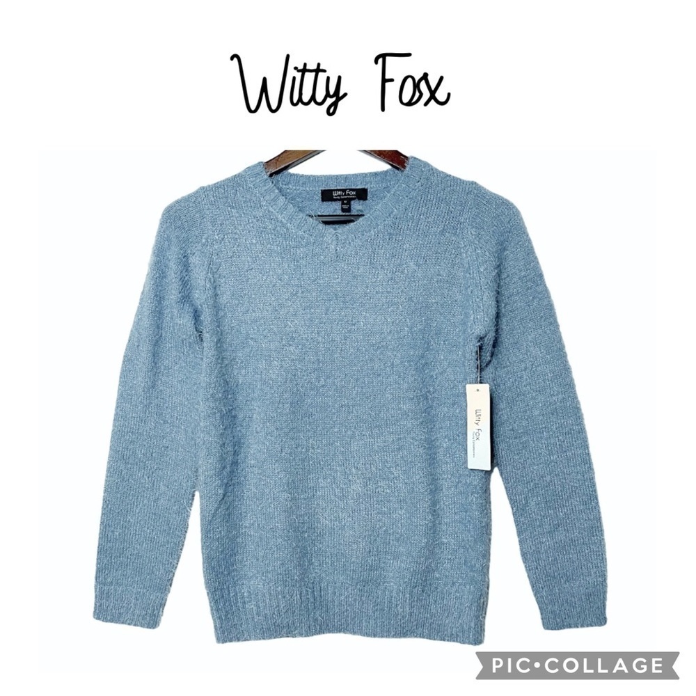 Witty Fox V neck fuzzy light blue sweater size M NWT